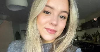 selina pet sitter à LAUNAGUET 31140