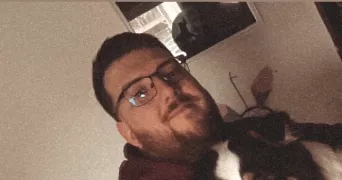 christopher pet sitter à SENAS 13560