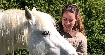 camille pet sitter à ROCHEFORT EN YVELINES 78730
