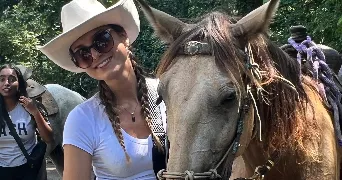 margot pet sitter à ST PIERRE DU MONT 40280