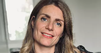 jennifer pet sitter à FONTAINE LES DIJON 21121