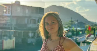 lea pet sitter à ST CLOUD 92210