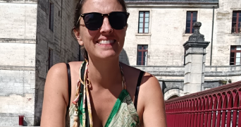 fanny pet sitter à CHAPTELAT 87270_0