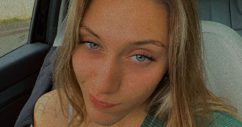 justine pet sitter à VILLEQUIER AUMONT 02300_0