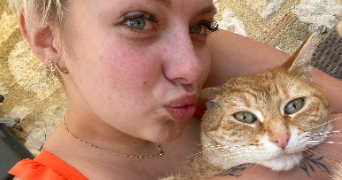 léa pet sitter à MONCHECOURT 59234_2