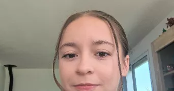 angie pet sitter à LES PONTS DE CE 49130