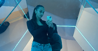 yasmine pet sitter à HEROUVILLE ST CLAIR 14200_0