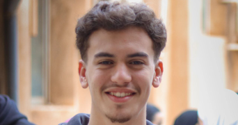 abdallah anes pet sitter à ST PRIEST 69800_0