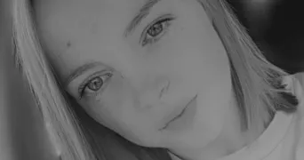 julia pet sitter à GRANDCAMP MAISY 14450