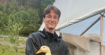 paul-etienne pet sitter à MONTIGNY LE BRETONNEUX 78180