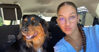 emma pet sitter à MAZAN 84380
