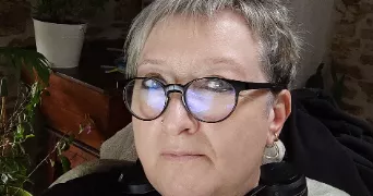 veronique pet sitter à ST LEONARD DE NOBLAT 87400