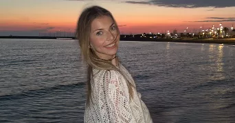 louane pet sitter à VERGEZE 30310