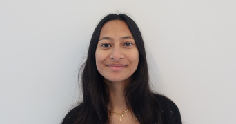 aakansha pet sitter à PARIS 07 75007_0