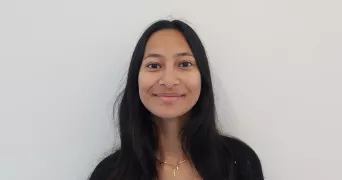 aakansha pet sitter à PARIS 07 75007