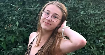 sarah pet sitter à SCORBE CLAIRVAUX 86140