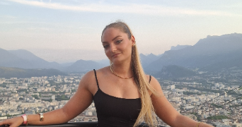 jodie pet sitter à ST MARTIN D HERES 38400_0
