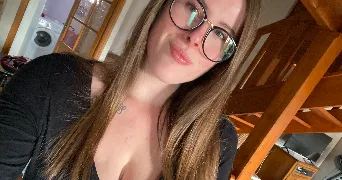 laura pet sitter à TROYES 10000