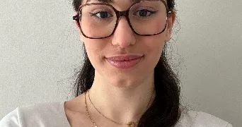 candice pet sitter à SUCY EN BRIE 94370