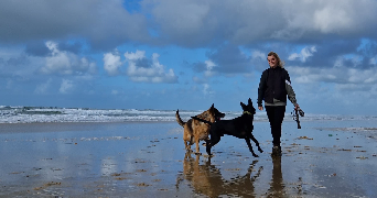 lea dog sitter à YVRAC 33370_4