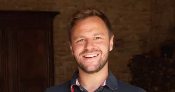 nicolas dog sitter à ANGERS 49000