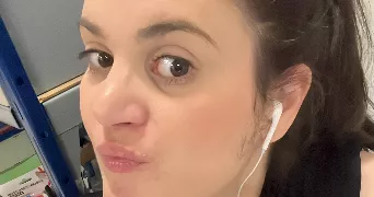 melanie pet sitter à BAIS 35680