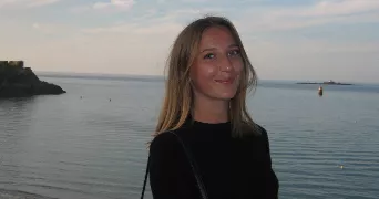 côme pet sitter à PARIS 04 75004
