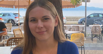 ambre pet sitter à ST PRIEST 69800_0