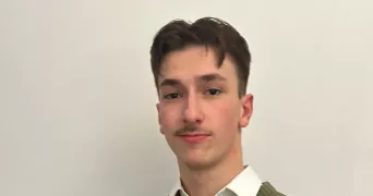 nino pet sitter à MEUDON 92190