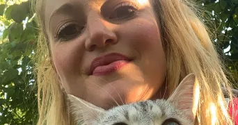 sandra cat sitter à Saint laurent du var 06700