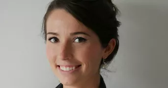 laetitia pet sitter à HEROUVILLE ST CLAIR 14200