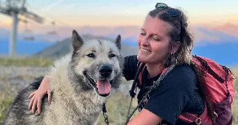 agathe pet sitter à BESSE ET ST ANASTAISE 63610