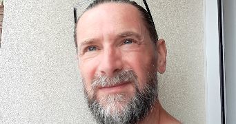 frédéric dog sitter à QUINCY VOISINS 77860