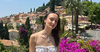 angelina pet sitter à HYERES 83400