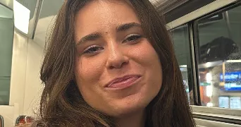 léa pet sitter à PARIS 15 75015