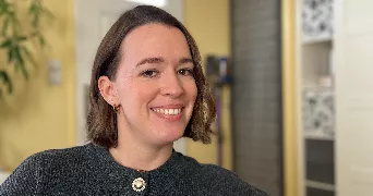 sarah pet sitter à SOLLIES PONT 83210