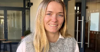 laurene pet sitter à LA TOUR D AIGUES 84240