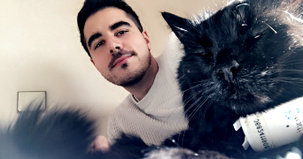 julien pet sitter à VOISINS LE BRETONNEUX 78960_2