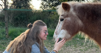 lisa pet sitter à CABRIERES 30210_1