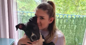 lorie pet sitter à AUBERGENVILLE 78410