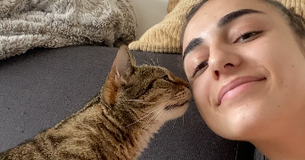 laura pet sitter à CONFLANS STE HONORINE 78700_1