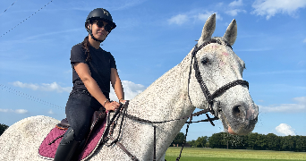 charlene pet sitter à MONT ST AIGNAN 76130_2