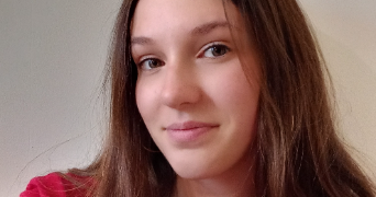 eléa pet sitter à ARTIGUELOUTAN 64420_1