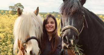 claire pet sitter à LACROIX SUR MEUSE 55300_0