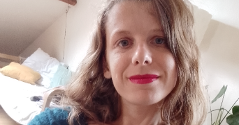 mélissa pet sitter à LES ECRENNES 77820_0