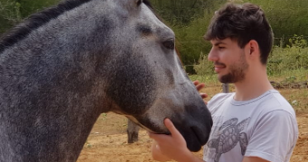 lucas pet sitter à COURBEVOIE 92400_4