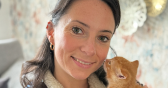 mégane cat sitter à MONTREUIL 93100_0