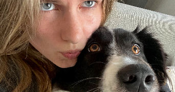 ines pet sitter à LE CRES 34920_0
