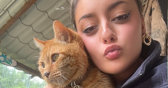 khelya pet sitter à AMBARES ET LAGRAVE 33440_0