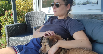 chloé pet sitter à ST DENIS D ORQUES 72350_1